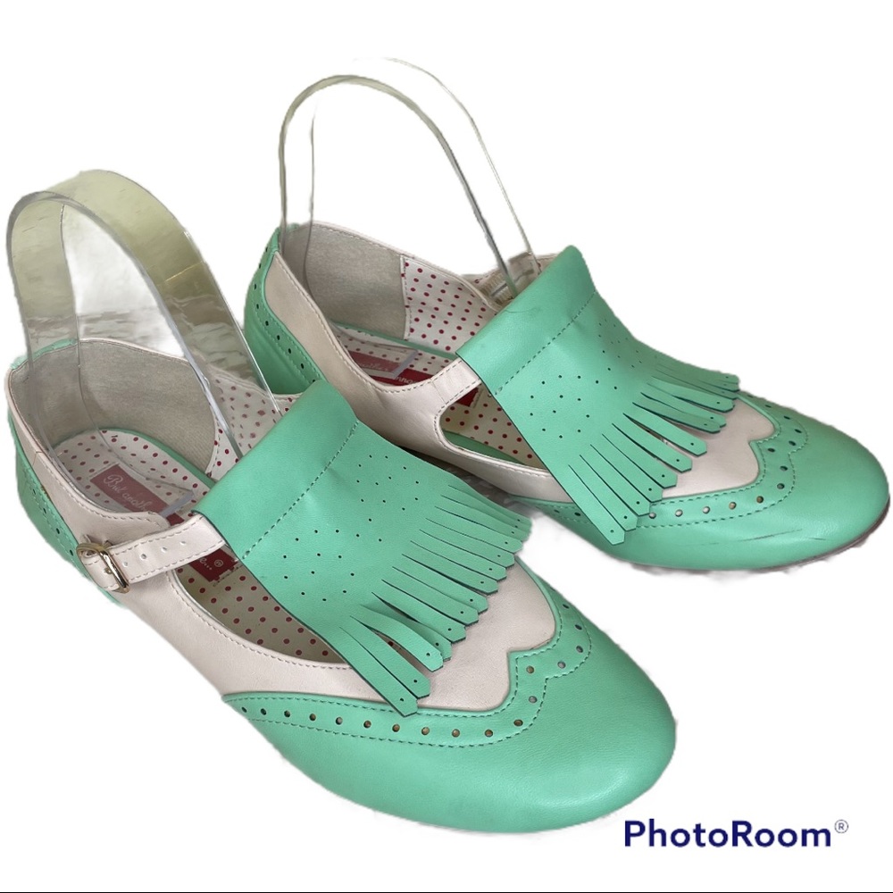 But Another Innocent Tale Mint Green Oxfords Fringe Hollow Out Flats
